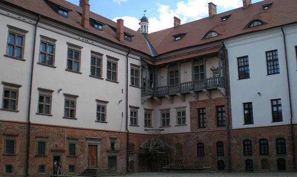 Mir Castle courtyard
