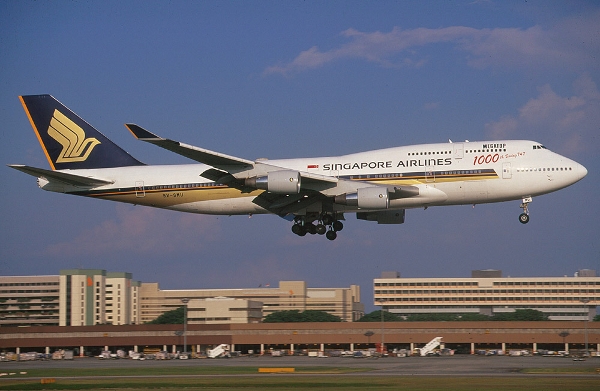 1000th Boeing B747-400 delivered to Singapore Airlines
