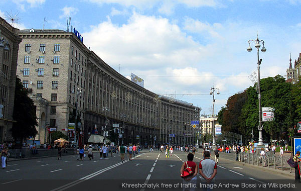 Khreshchatyk, closed to traffic during the weekends, becomes a pedestrian zone.