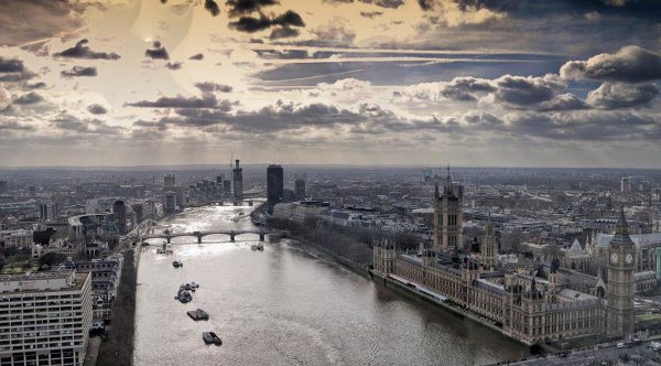 Breathtaking London view courtesy the Sheraton Park Tower and London Eye