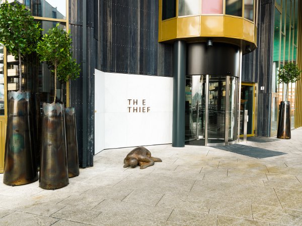 art Antony Gormly statue outside THE THIEF