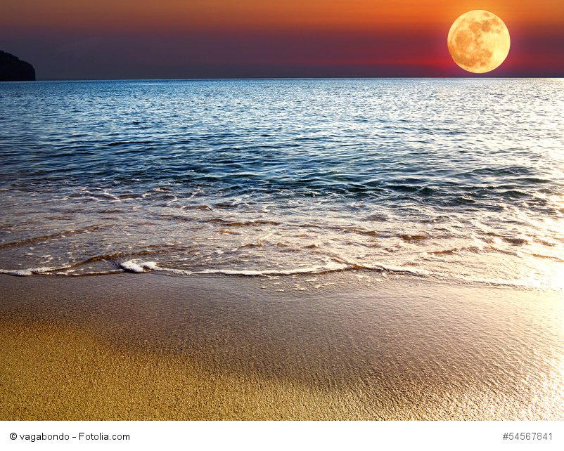 Moon rise over Crete