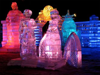 Russian tale. Ice sculpture - Moscow 2006