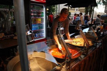 Pražská muzejní noc food stalls