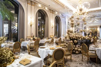 Le Cinq at Four Seasons Hotel George V, Paris