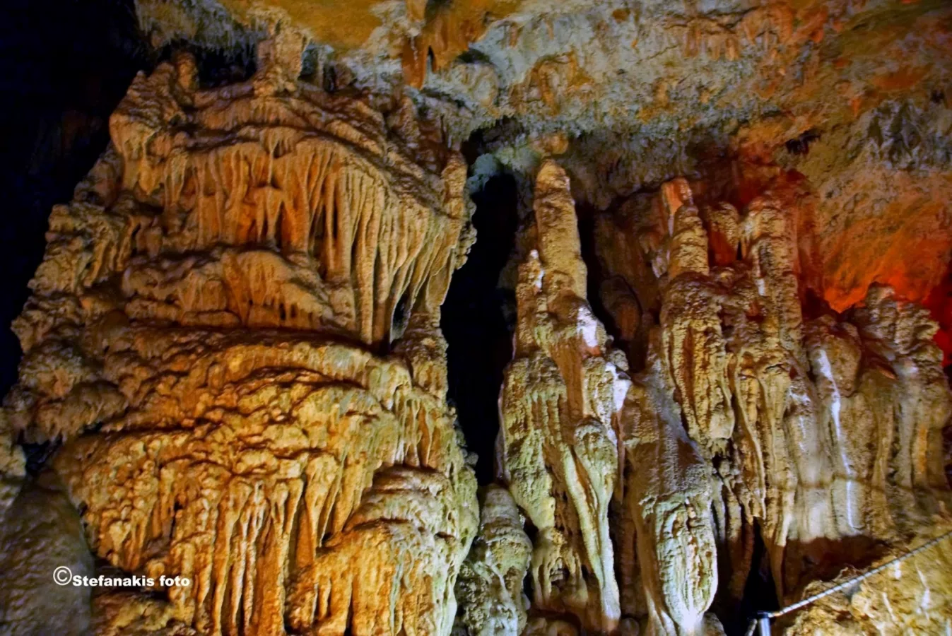 Sfendoni Cave