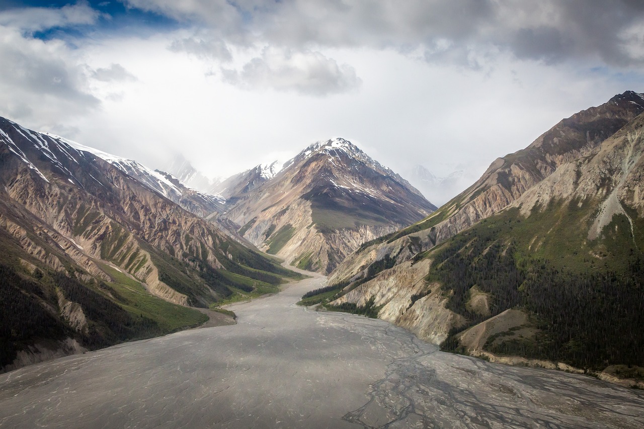 Mountain range image