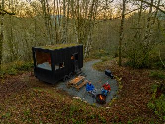 By 2025, Postcard Cabins will become part of Marriott’s travel platforms, including the Marriott Bonvoy program.