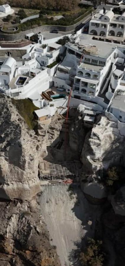 Santorini illegal constructions