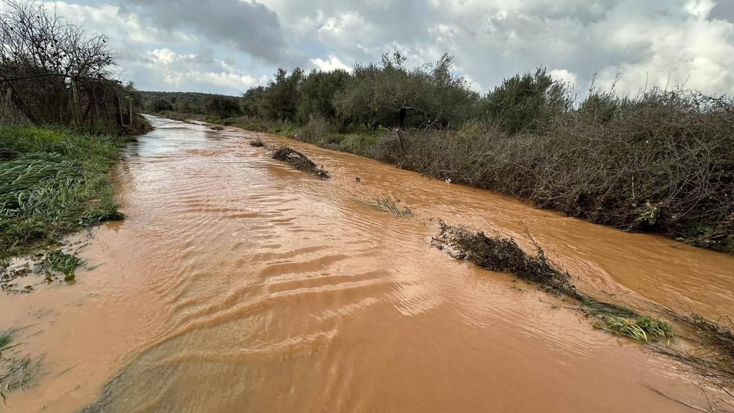 road flooded in Kastelli area