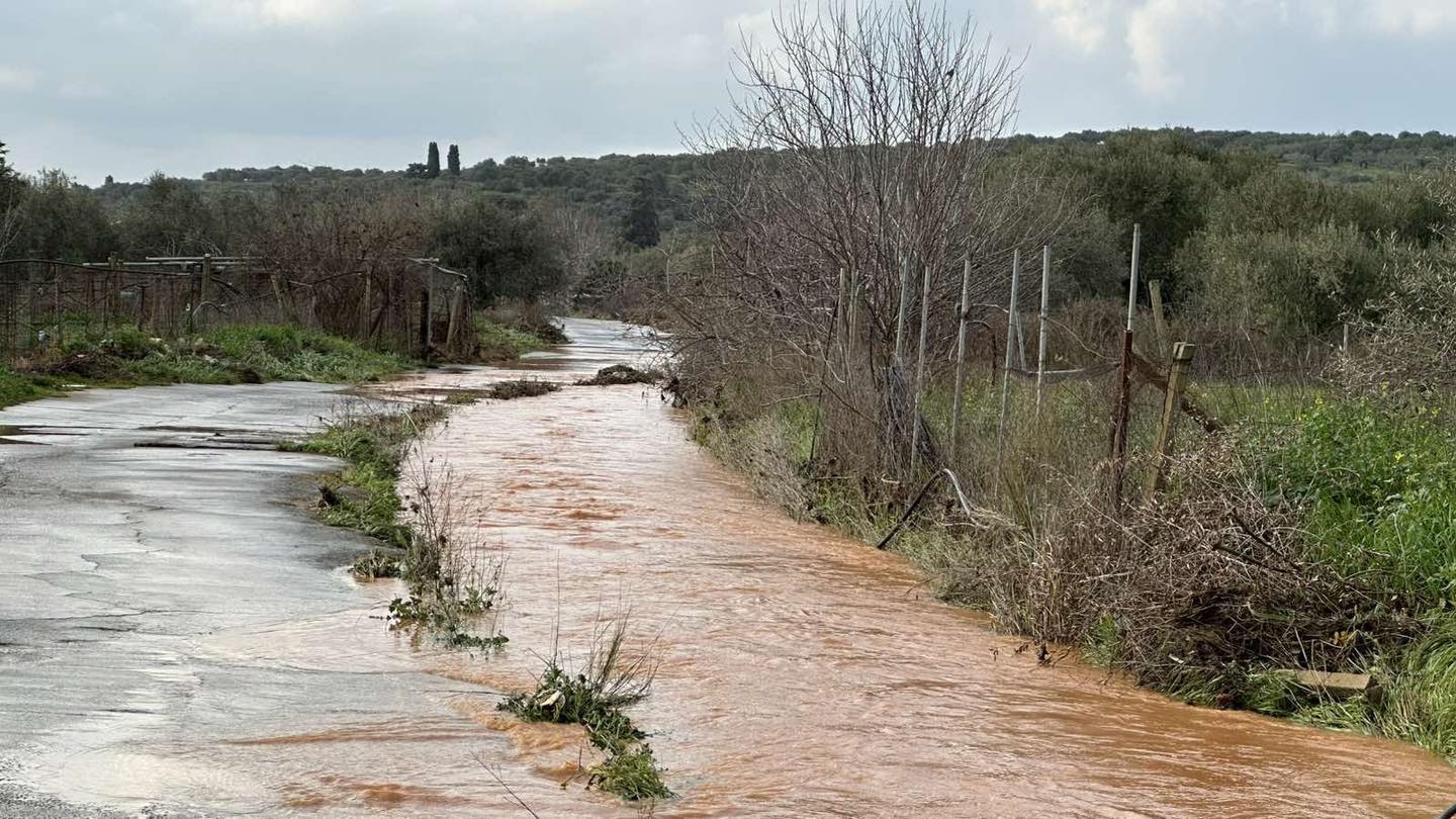 road flooded in Kastelli