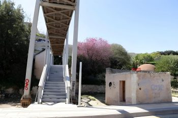 path to Kazantzakis' grave