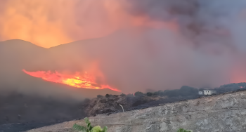 Chios wildfire out of control