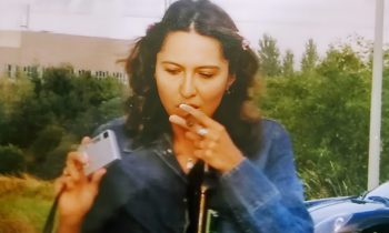 Rolling Cigarettes in Crete – A Ritual of Hands and Habit