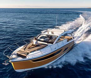 Sealine S390