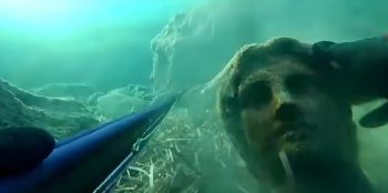 diver finds statue Crete