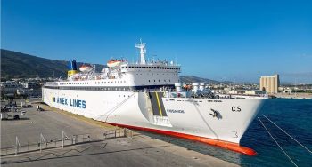 Souda Milos Piraeus ferry