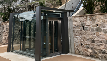Acropolis accessibility lift